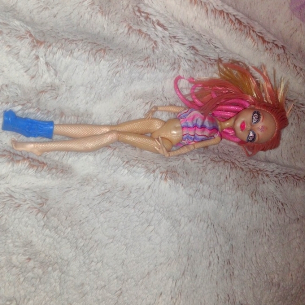 Monster High Ghoulebrities in Londoom London VIPERINE Gorgon Doll